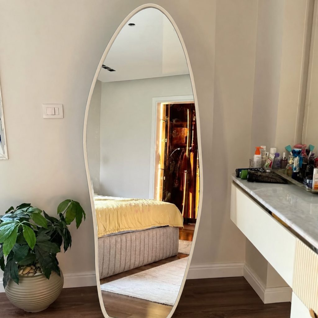 Modern Mirror - Black Wood Frame (160×60 cm, Off-White)